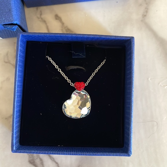 NIB Swarovski heart pendant - Picture 2 of 3